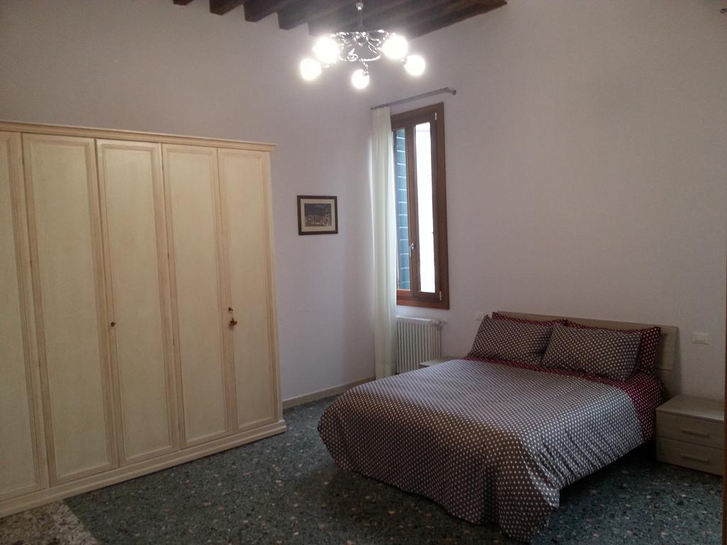 Venice House Room photo